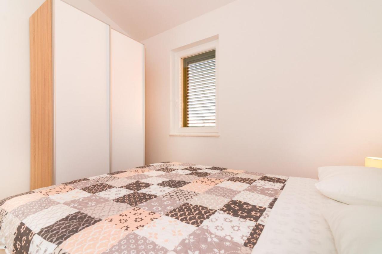 Ferienwohnung Ventus Srima Exterior foto
